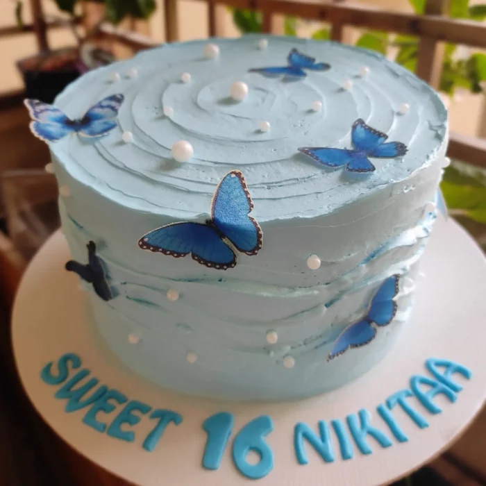 Vanilla buttercream cake