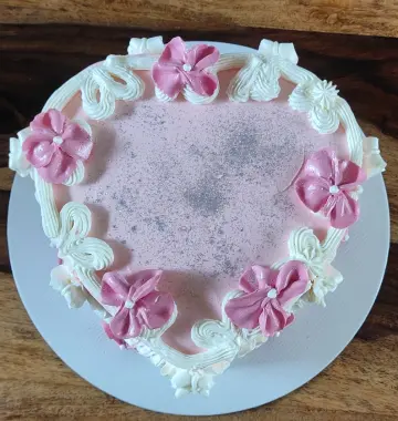 Heart cake